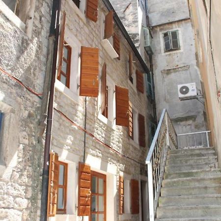 Sunny Rooms And Suites Sibenik Ngoại thất bức ảnh