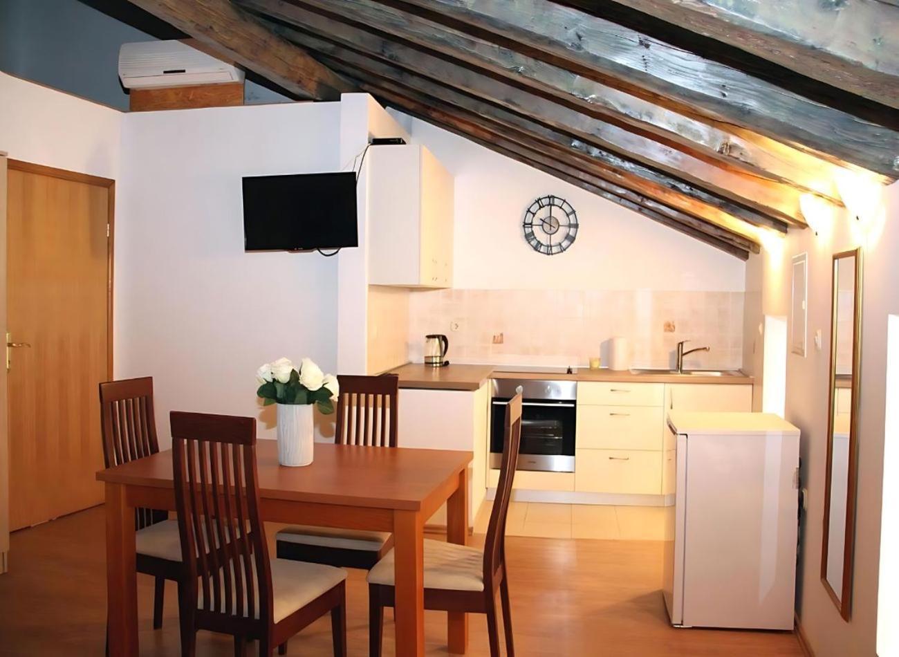 Sunny Rooms And Suites Sibenik Ngoại thất bức ảnh