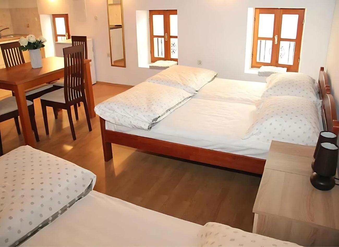 Sunny Rooms And Suites Sibenik Ngoại thất bức ảnh