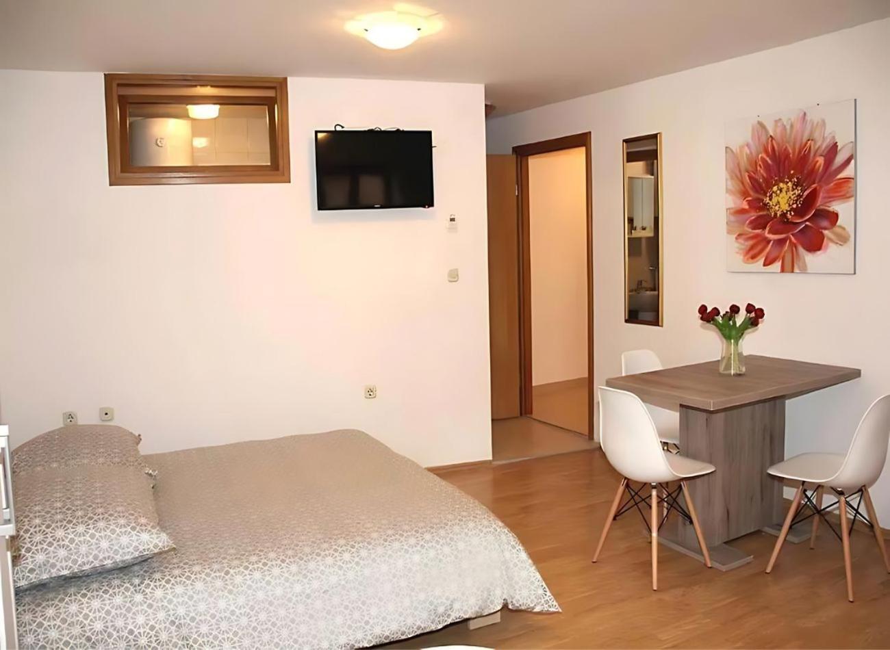 Sunny Rooms And Suites Sibenik Ngoại thất bức ảnh