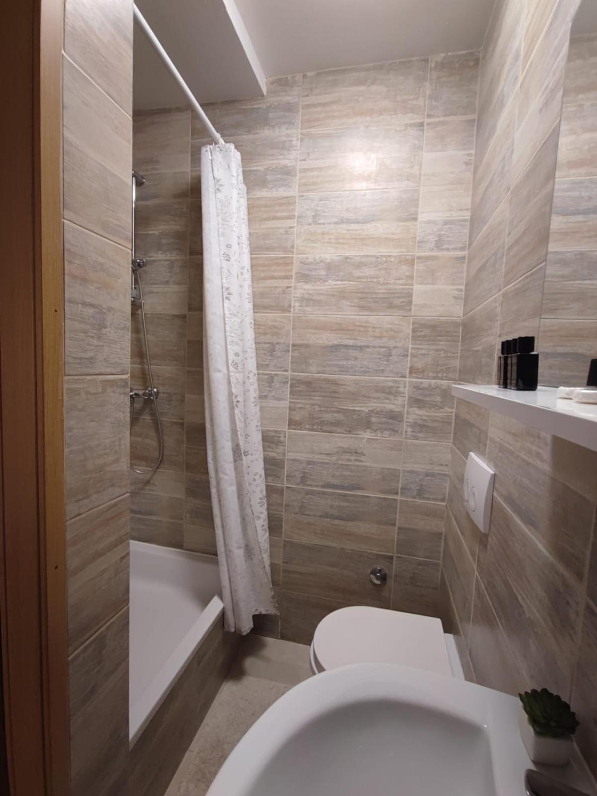 Sunny Rooms And Suites Sibenik Ngoại thất bức ảnh