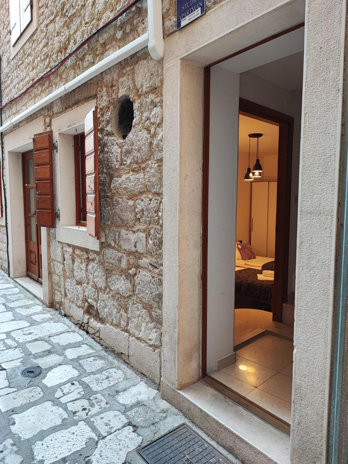 Sunny Rooms And Suites Sibenik Ngoại thất bức ảnh